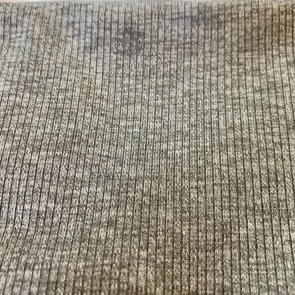 4 Gap bras Medium - Picture 8 of 8